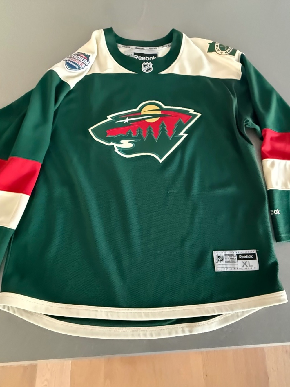 Authentic Replica Minnesota Wild Green XL 2016 NHL Stadium Series Jersey EUC
